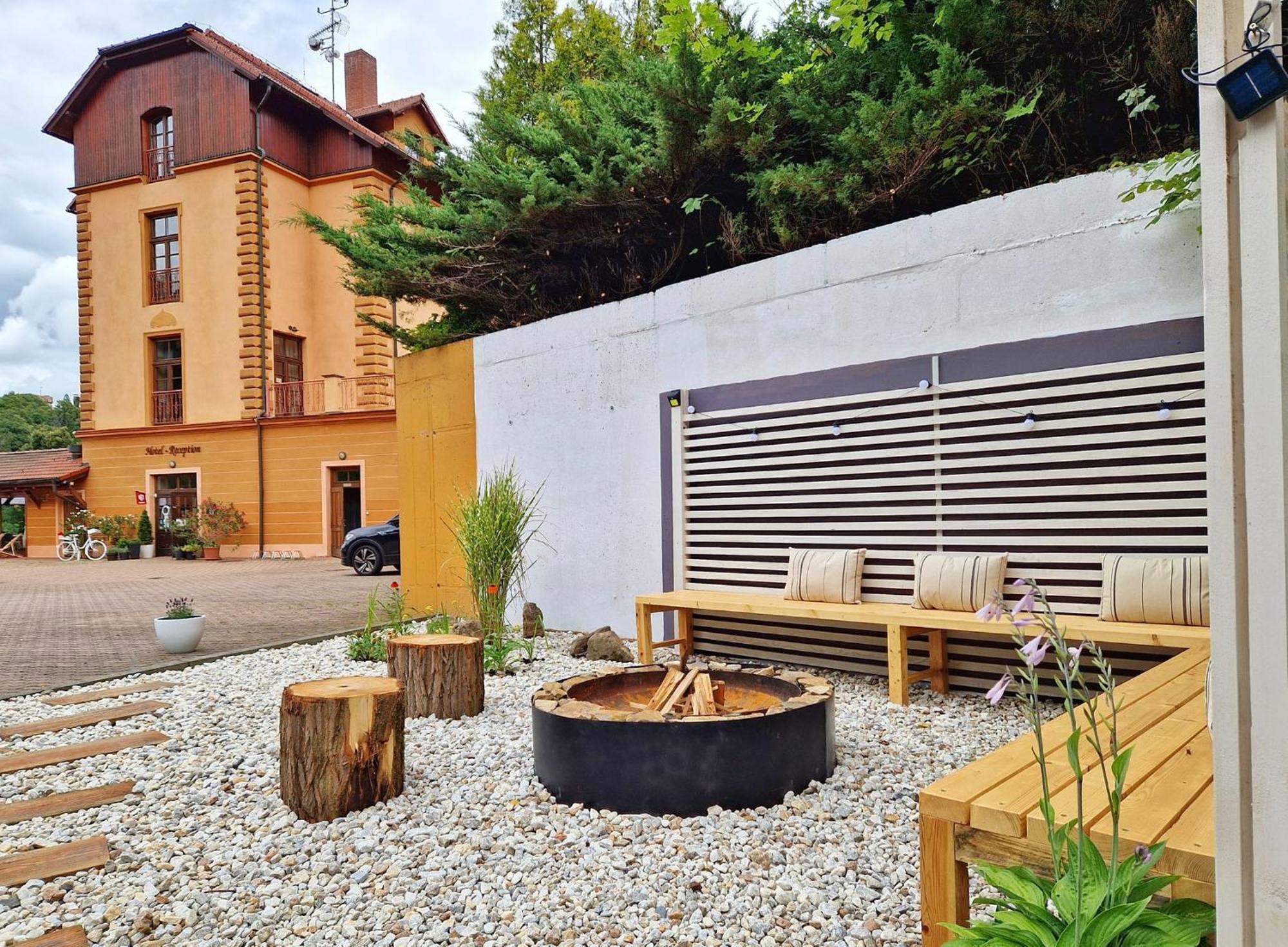 Romantik Hotel Eleonora Tábor Exterior foto