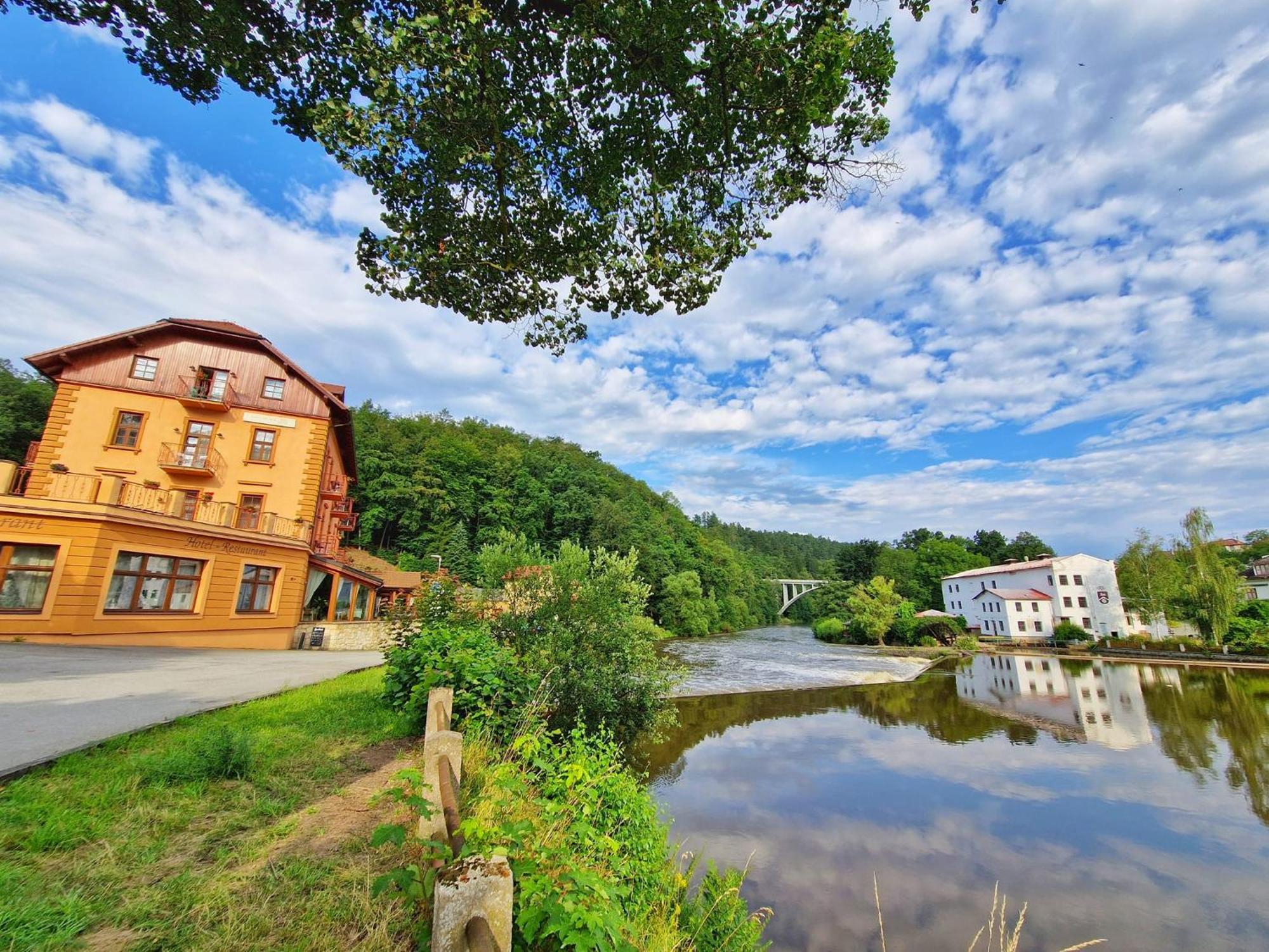 Romantik Hotel Eleonora Tábor Exterior foto