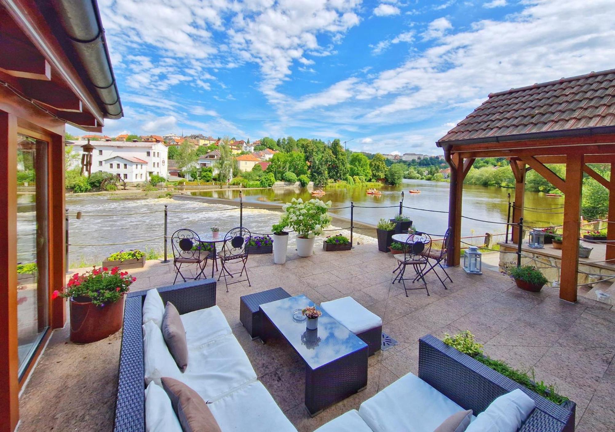 Romantik Hotel Eleonora Tábor Exterior foto